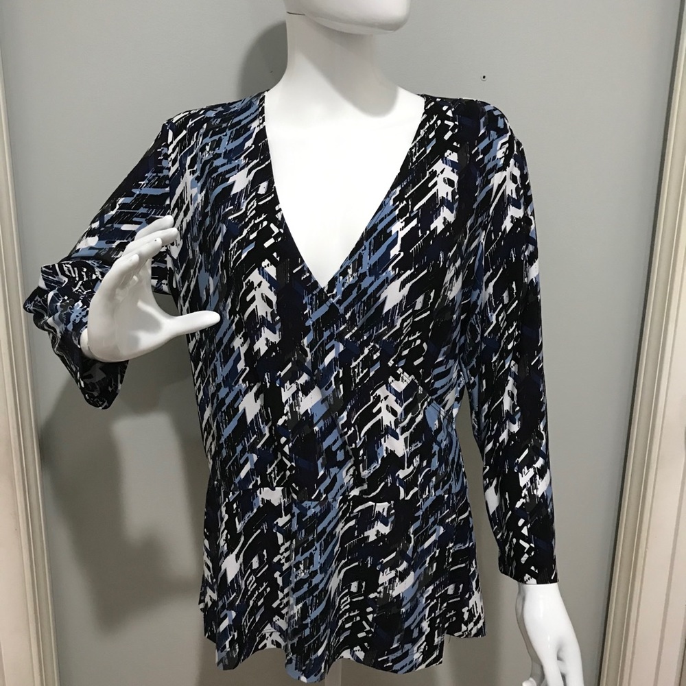 CHICO'S top sz 2 women's